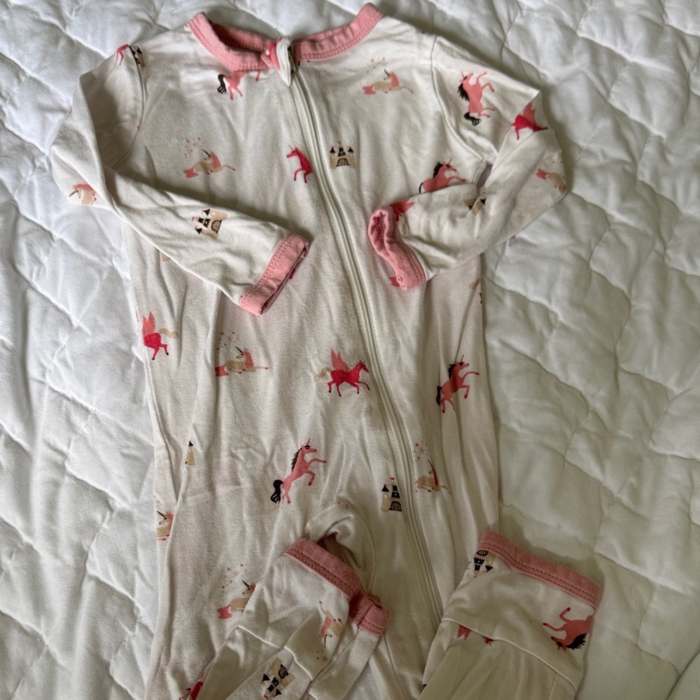 Kyte BABY Cream Footed Sleeper with Pink Trim and Print